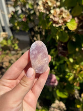 Load image into Gallery viewer, Pink Amethyst Palm Stone 13MR