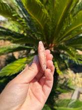 Load image into Gallery viewer, Pink Amethyst Palm Stone 14EZ