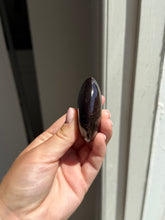 Load image into Gallery viewer, Garnet Palm Stone Intuitively Selected 22KN