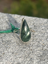 Load image into Gallery viewer, Seraphinite Teardrop Ring Size