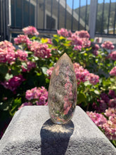 Load image into Gallery viewer, Citrine Faceted Flame
