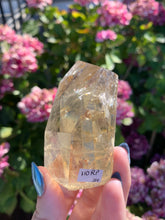 Load image into Gallery viewer, Citrine Standing Geometric with etchings face