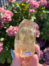Load image into Gallery viewer, Citrine Standing Geometric with etchings face
