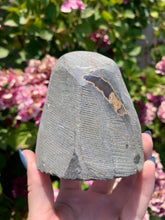 Load image into Gallery viewer, Druzy Purple Amethyst Cut Base