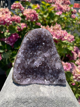 Load image into Gallery viewer, Druzy Purple Amethyst Cut Base