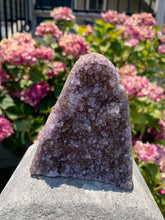 Load image into Gallery viewer, Druzy Purple Amethyst Cut Base
