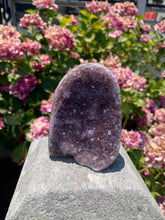 Load image into Gallery viewer, Druzy Purple Amethyst Cut Base