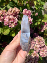 Load image into Gallery viewer, Flower Agate Heart