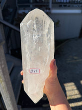 Load image into Gallery viewer, Quartz Natural DT**
