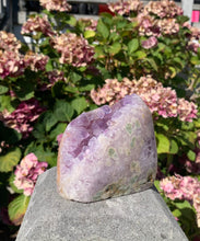 Load image into Gallery viewer, Pink Lavender Amethyst Cut Base