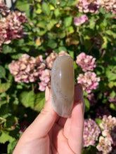 Load image into Gallery viewer, Agate Heart