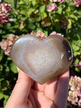 Load image into Gallery viewer, Agate Heart