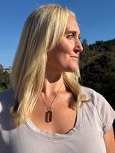 Load image into Gallery viewer, Honey Citrine Point w 18” Chain