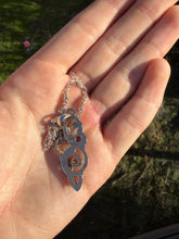 Load image into Gallery viewer, Amethyst Swirl Necklace w 18” Chain