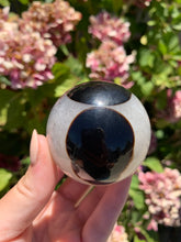 Load image into Gallery viewer, Black Flower Sphere