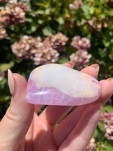 Load image into Gallery viewer, Pink Aragonite Heart