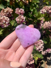 Load image into Gallery viewer, Pink Aragonite Heart