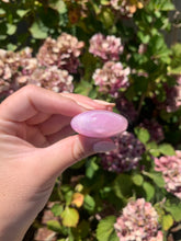 Load image into Gallery viewer, Pink Aragonite Palm Stone