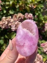 Load image into Gallery viewer, Pink Aragonite Palm Stone