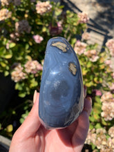 Load image into Gallery viewer, Agate Flame w Green Druzy