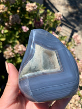Load image into Gallery viewer, Agate Flame w Green Druzy