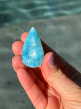 Load image into Gallery viewer, Larimar Teardrop Cab 70FG