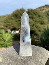 Load image into Gallery viewer, Agate Tower