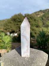 Load image into Gallery viewer, Agate Tower