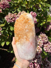 Load image into Gallery viewer, Pink Amethyst Cut Base