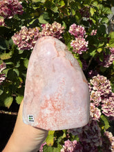 Load image into Gallery viewer, Pink Amethyst Cut Base