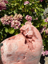 Load image into Gallery viewer, Pink Amethyst Cut Base
