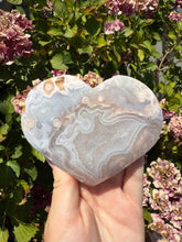 Load image into Gallery viewer, Flower Agate Heart