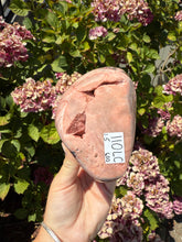 Load image into Gallery viewer, Pink Amethyst Cut Base