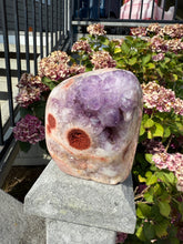 Load image into Gallery viewer, Pink Lavender Amethyst Cut Base