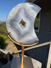 Load image into Gallery viewer, Agate Banded Moon On Stand