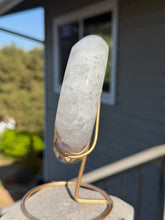 Load image into Gallery viewer, Agate Heart on Stand