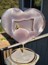 Load image into Gallery viewer, Agate Sugar Heart w stand