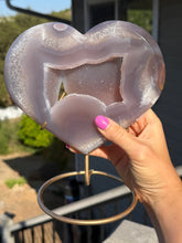 Load image into Gallery viewer, Agate Sugar Heart w stand