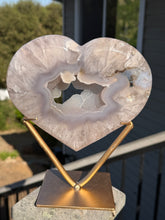 Load image into Gallery viewer, Agate Dendritic Heart w Custom Stand