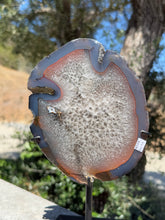 Load image into Gallery viewer, Agate Slab On Stand