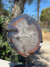 Load image into Gallery viewer, Agate Slab On Stand