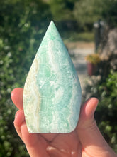 Load image into Gallery viewer, Hemimorphite Flame