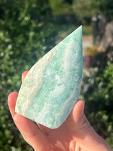 Load image into Gallery viewer, Hemimorphite Flame