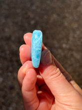 Load image into Gallery viewer, Larimar Shell