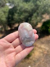 Load image into Gallery viewer, Pink Amethyst Flower Agate Palm Stone