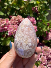 Load image into Gallery viewer, Pink Amethyst Egg