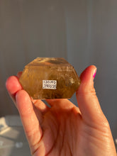 Load image into Gallery viewer, Citrine Tower MD