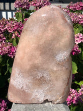 Load image into Gallery viewer, Lavender Pink Amethyst Cut Base
